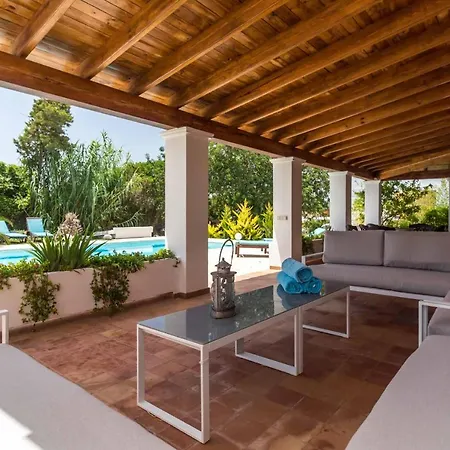Albaladejo Villa